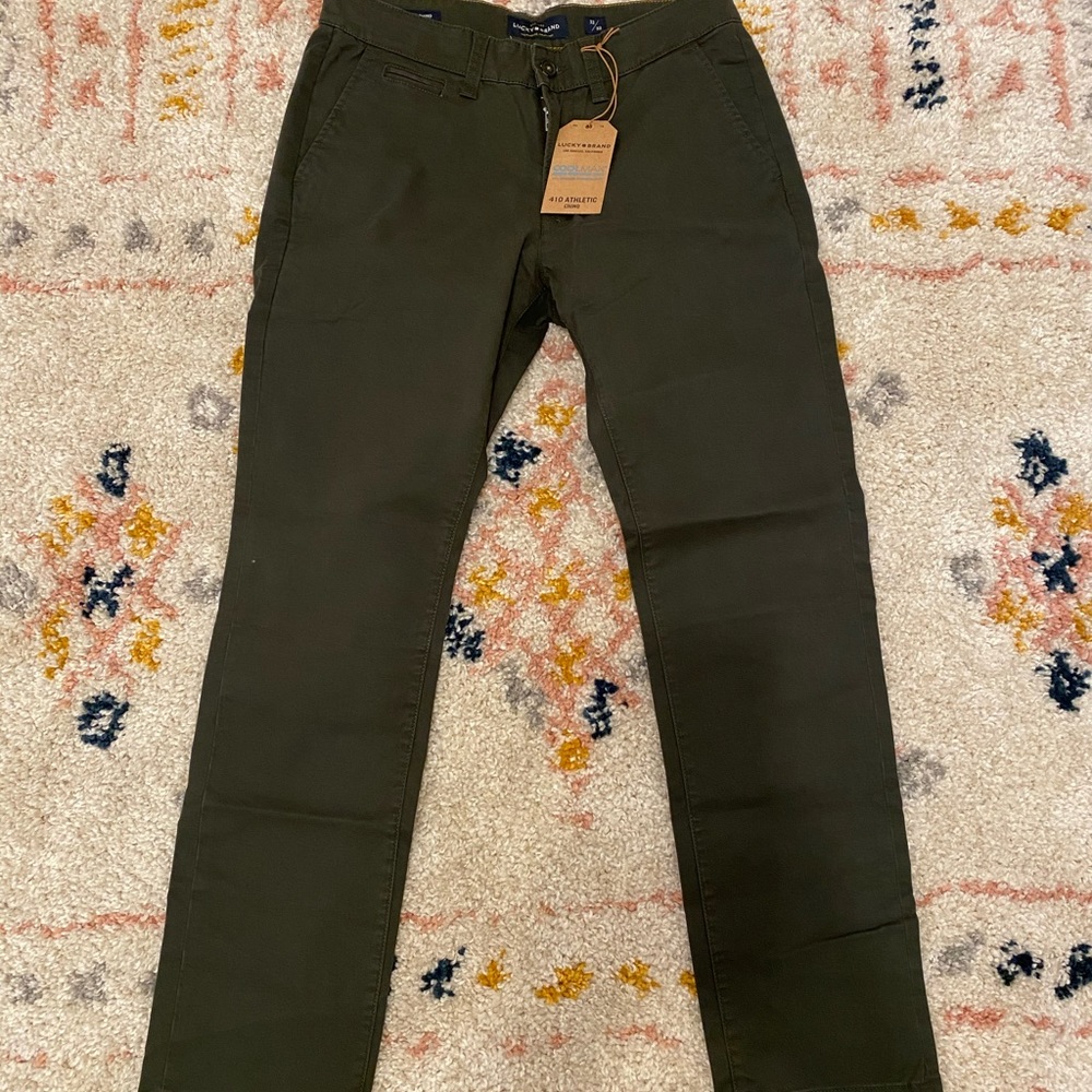 Lucky Brand 410 Athletic Chinos